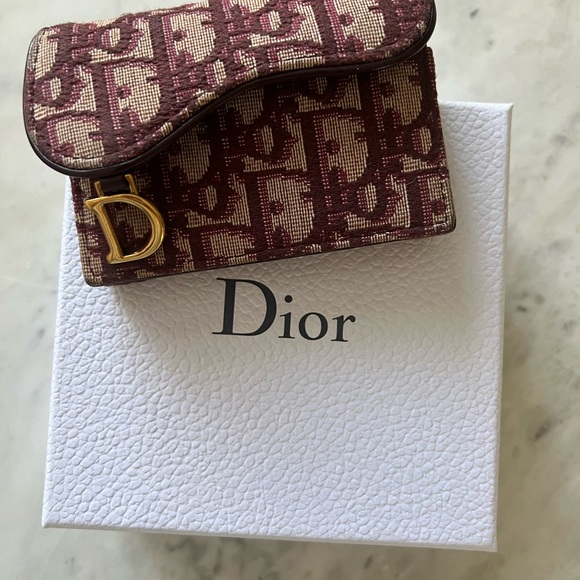 ❌SOLD❌ AUTHENTIC DIOR RED OBLIQUE SADDLE FLAP CARD HOLDER - Picture 3 of 10